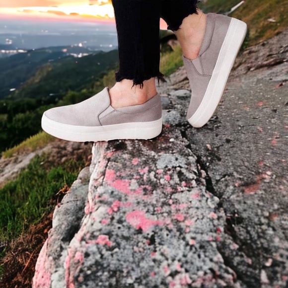 1 left! Soda Hike Gray Cobra Platform Slip On Comfort Sneaker 10 - Picture 8 of 8